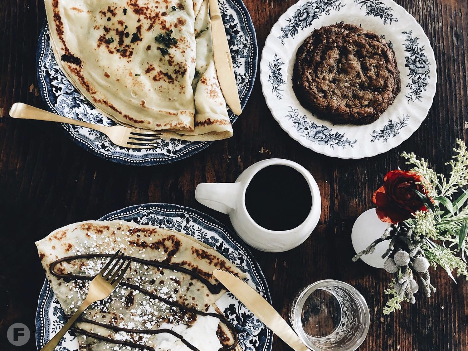 Seven Swans Crêperie